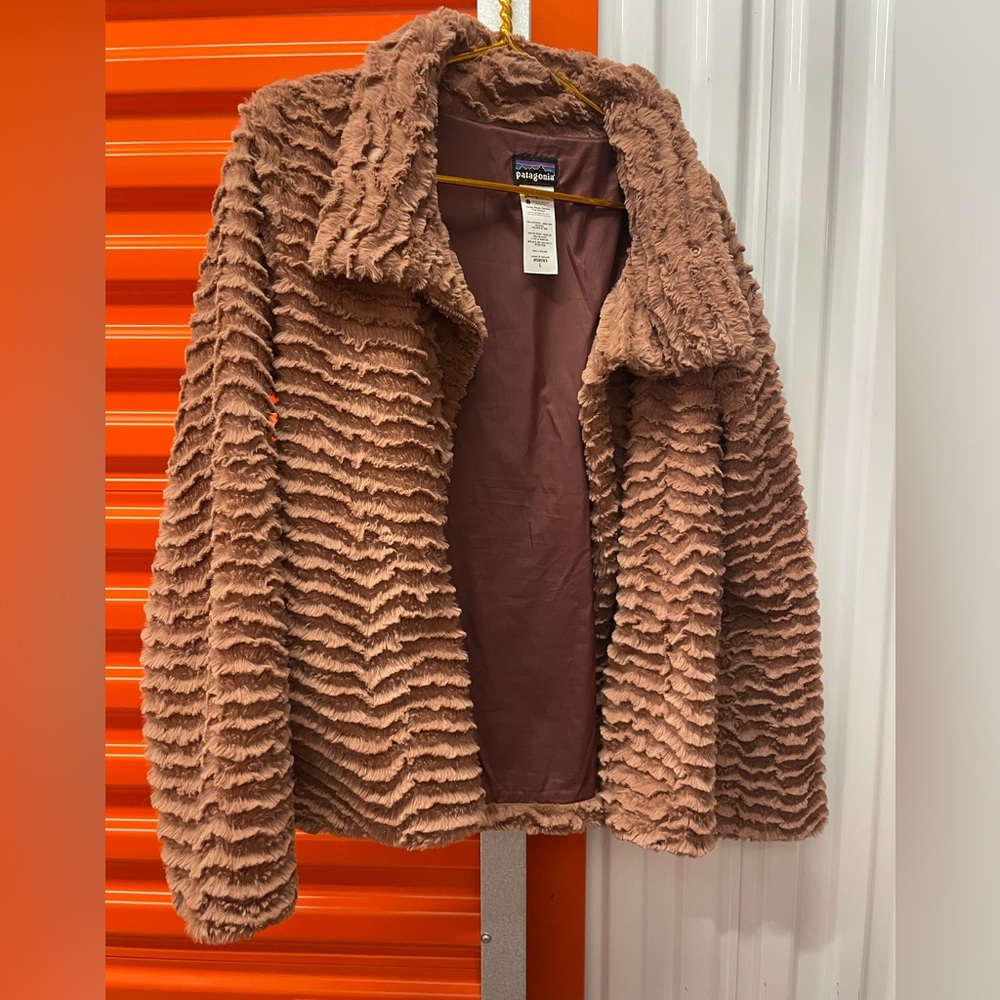 Patagonia large teddy faux fur brown soft zip up jacket